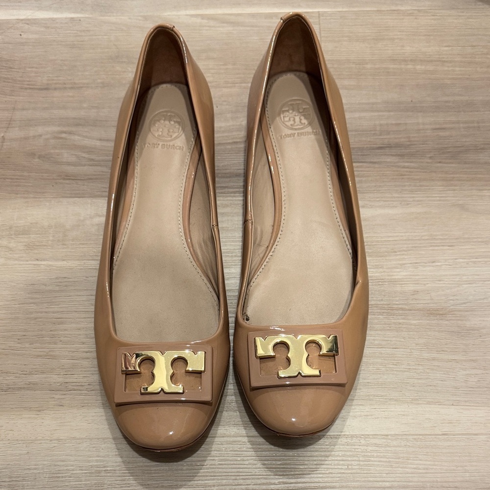 Tory Burch Beige Patent Flats with Gold Logo